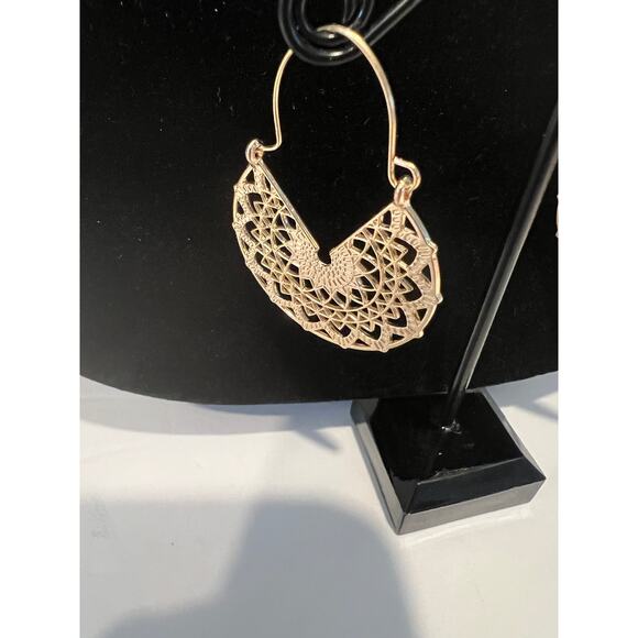 NEW Vintage Antique Boho Lace Circle Pierced Gold OR Silver Tone Earrings - Picture 2 of 6